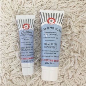 First Aid Beauty duo sample set 🎈🎈